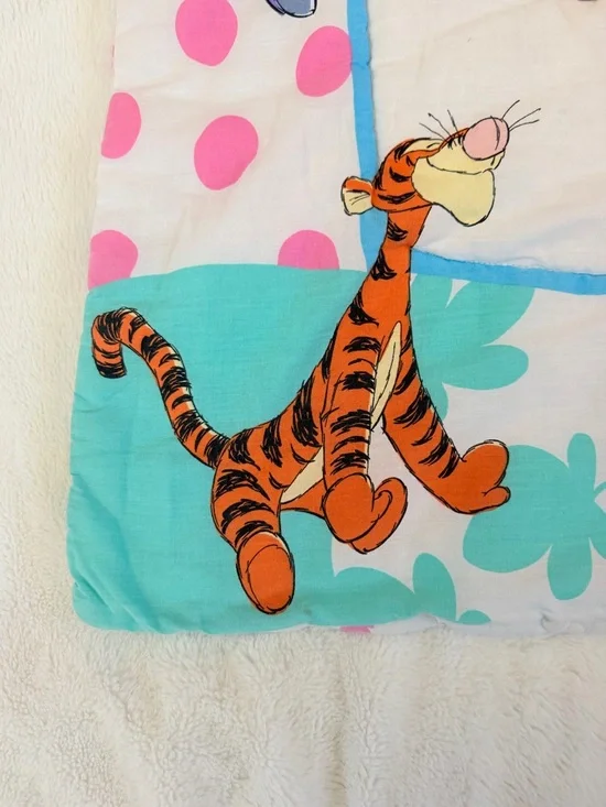 Vintage 1994 Disney Winnie the Pooh Crib Blanket Quilt- Tigger - Piglet - Eeyore - Picture 4 of 15